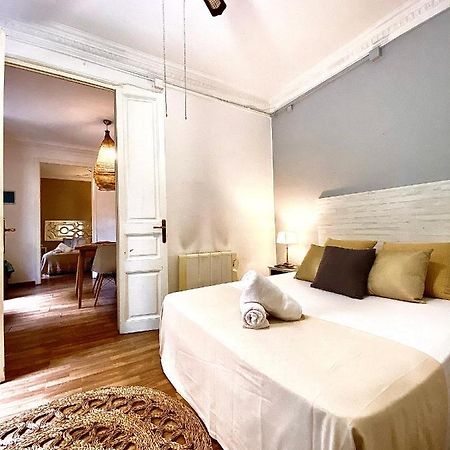 Alani Montjuic Hostel บาร์เซโลนา ภายนอก รูปภาพ