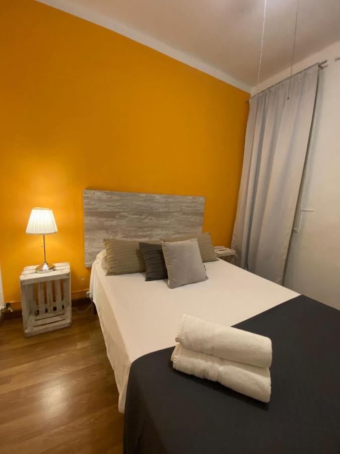 Alani Montjuic Hostel บาร์เซโลนา ภายนอก รูปภาพ